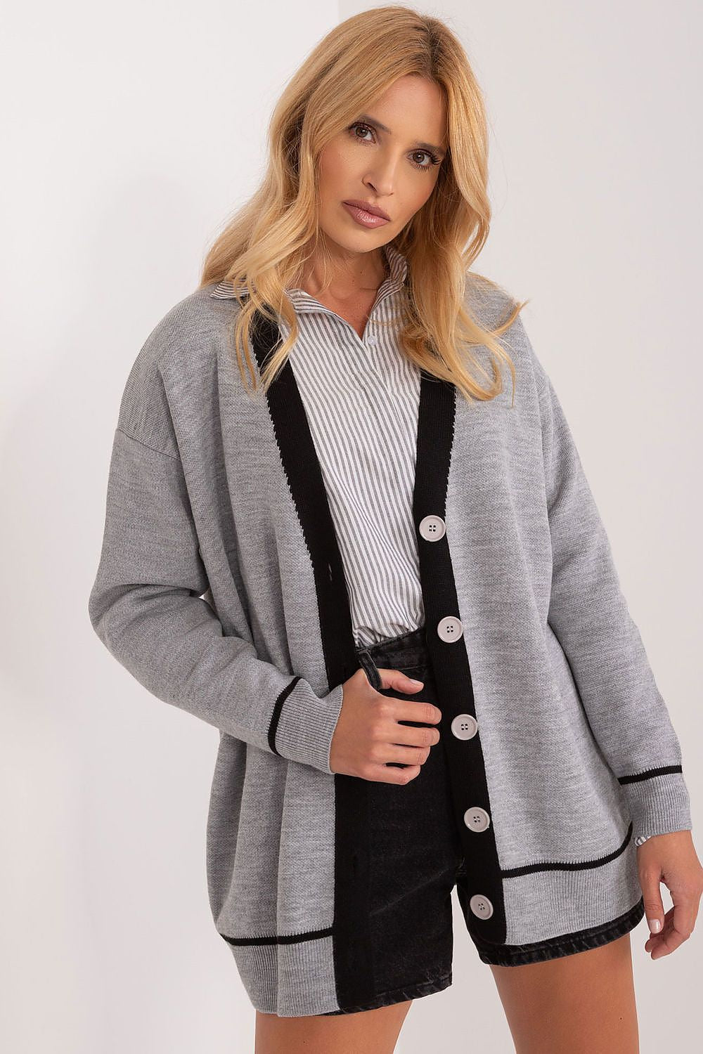Cardigan model 192696